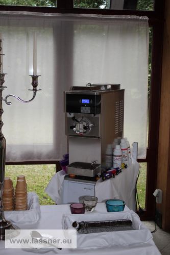 Softeismaschine Eco mieten bei Lassner Catering & Eventausstatter