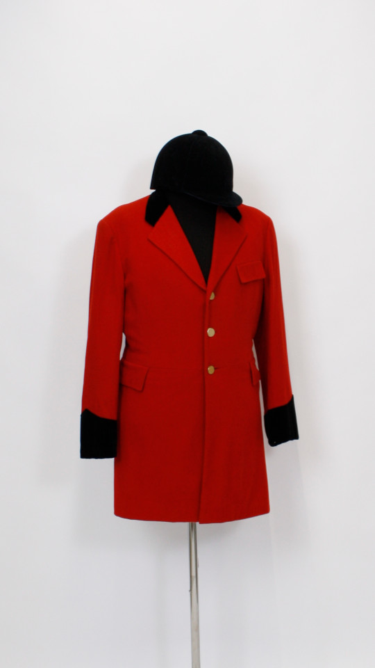 Reiter – Jäger Outfit (Jacke, Helm und Gerte) mieten