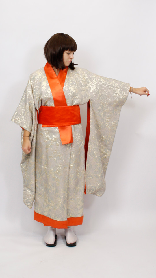 Japan – Tracht – Hochzeit – Damen – Orange-Creme (Kimono, Gürtel und Tasche) mieten