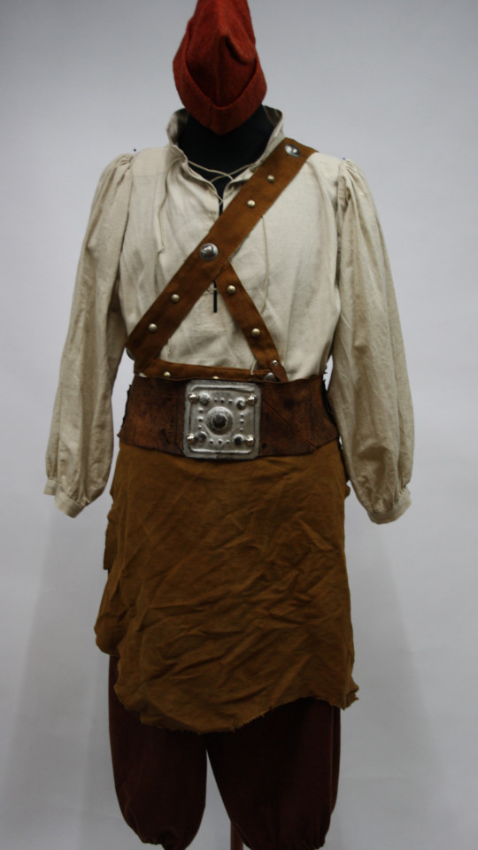 Mittelalter Outfit – Schmied (Schürze und 2 Gürtel) mieten