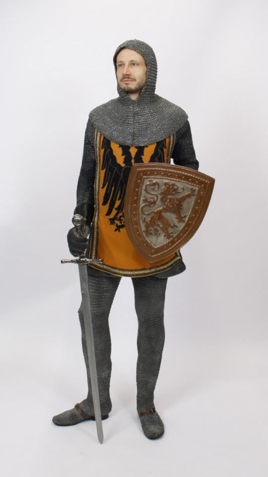 Ritter Outfit (Überwurf und Kettenhaube) mieten