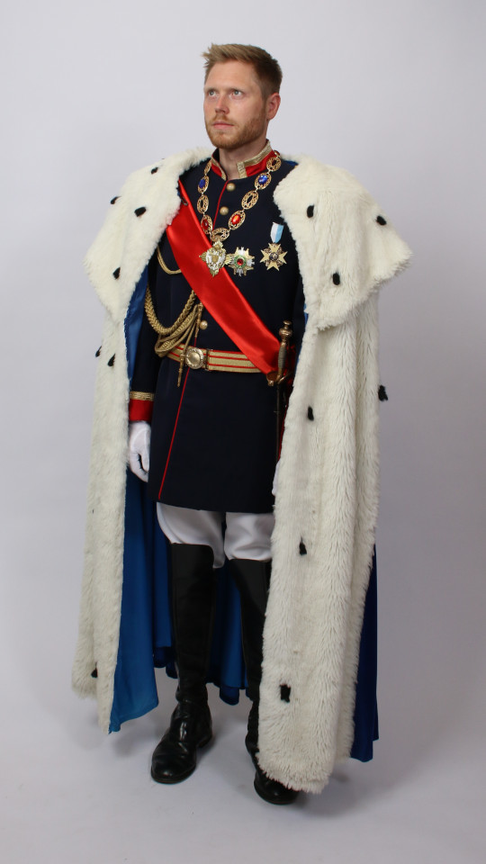 König Ludwig Kostüm (Jacke, Hose, Schärpe, Affenschaukel, 2 Orden inkl. Kette, Epauletten,