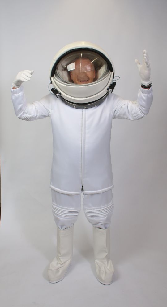 Astronaut Premium Outfit (Helm und Overall) mieten