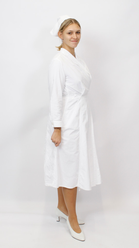 Krankenschwester Outfit (Kleid und Haube) mieten