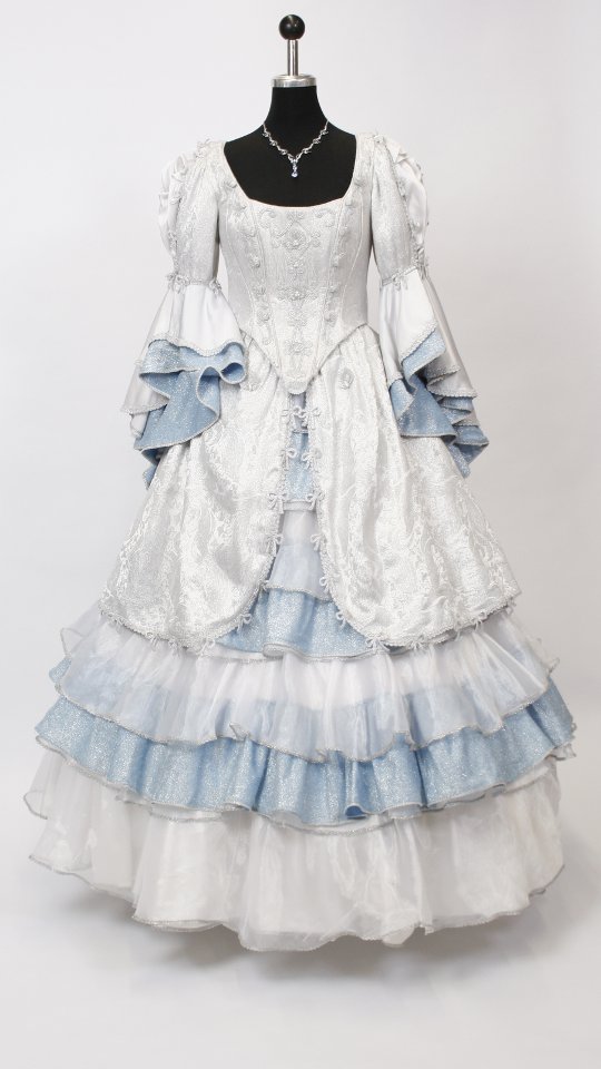 Rokokokleid – Hofdame Outfit – Silber-Blau (Kleid, Reifrock und Kette) mieten