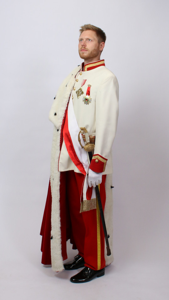 Kaiser Franz Josef Outfit (Jacke, Hose, 2 Orden, Kette, Schärpe und Degen) mieten