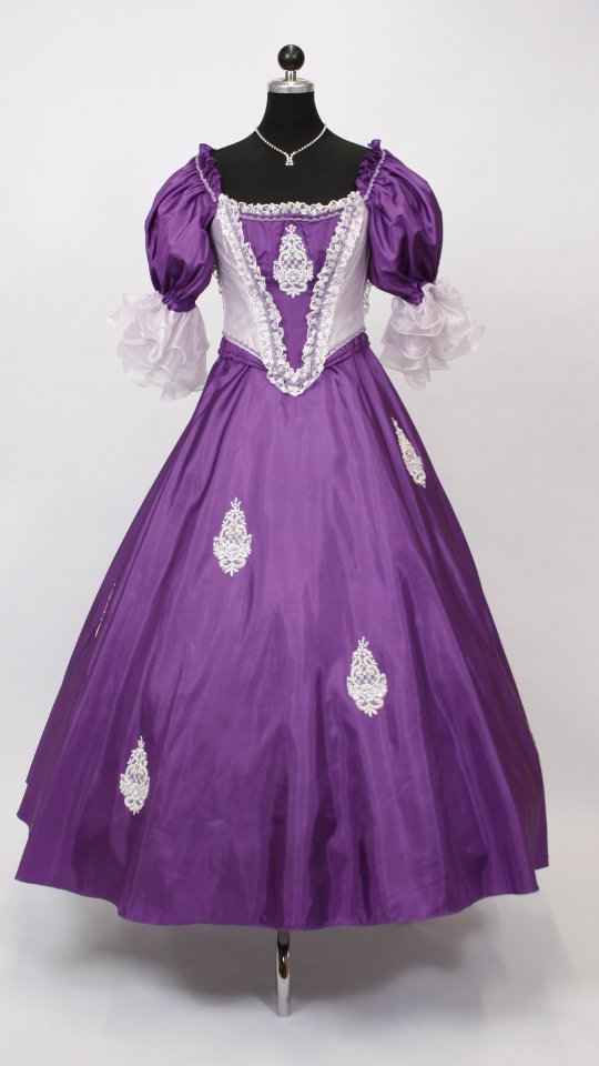 Rokokokleid – Hofdame Outfit – Lila (Kleid, Reifrock und Kette) mieten