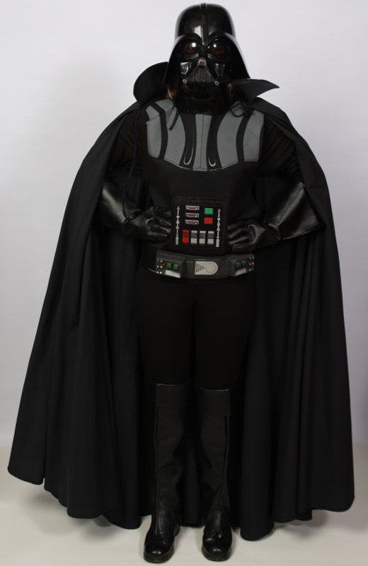 Star Wars – Darth Vader Outfit (Brustüberwurf und Helm) mieten
