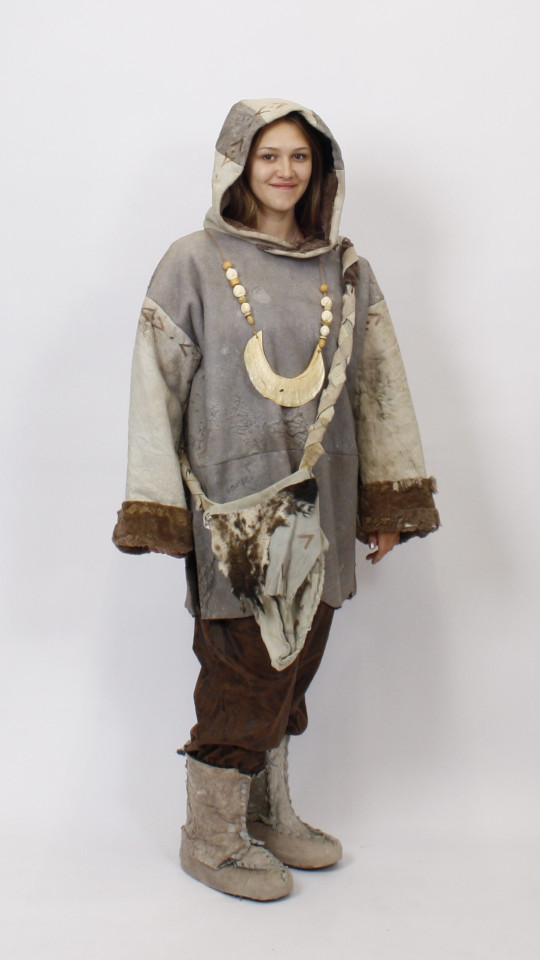 Inuit – Eskimo Outfit (Lederjacke und Hose) mieten