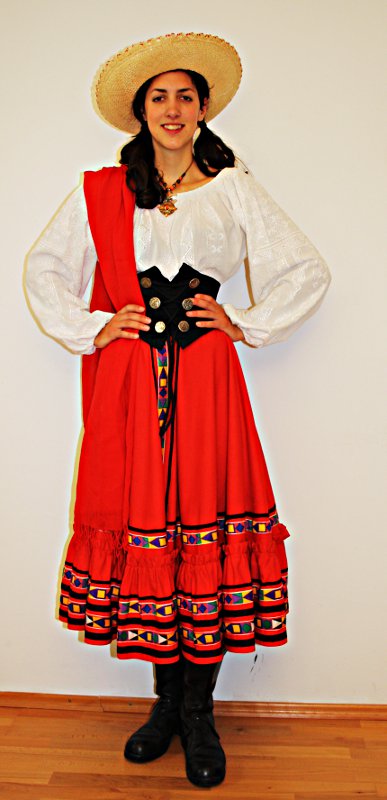 Argentinische Tracht – Damen – Rot-Weiss (Bluse, Miedergürtel, Rock, Schärpe, Hut und Kett