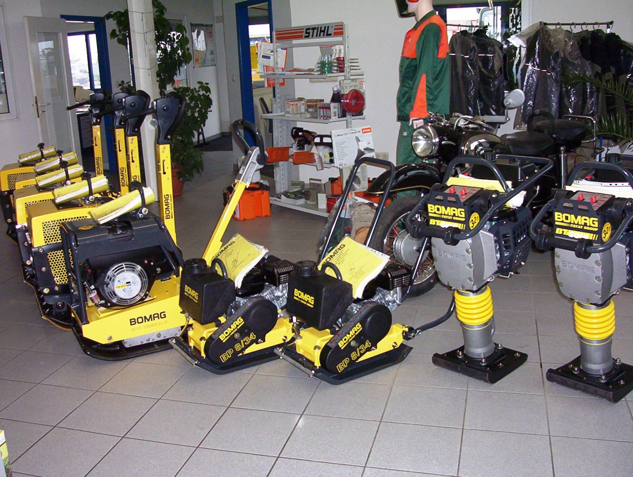 Verdichtungstechnik – Vibrationsplatte, Benzin 72 kg (vorw.) mieten bei Ziesmann Baugeräte