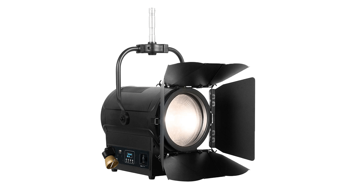 Elation – KL Fresnel 8″ P.O. 12°-36°, 350W, 3000K, Stufenlinse mieten bei Tecstage