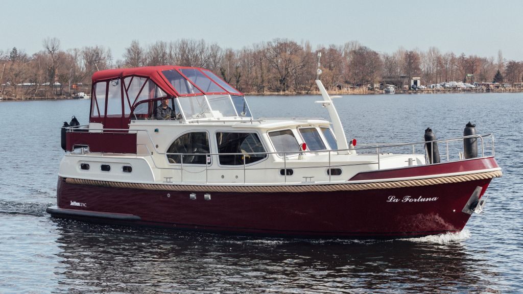 Jetten 37 AC "La Fortuna" mieten bei Yachtcharter Werder