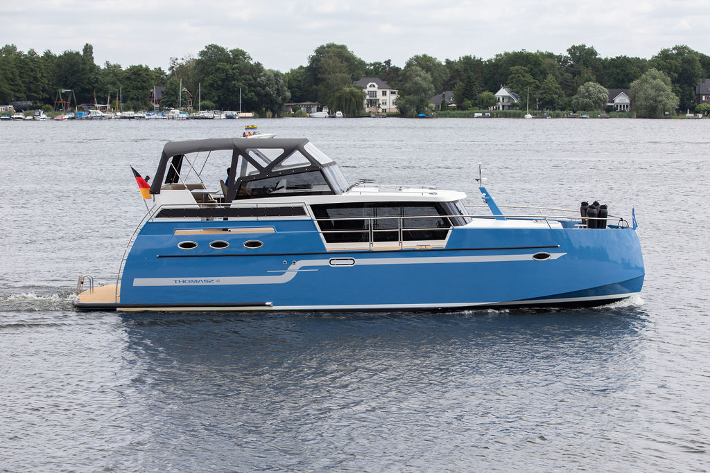 Thomasz 41 AC "El Azul" mieten bei Yachtcharter Werder