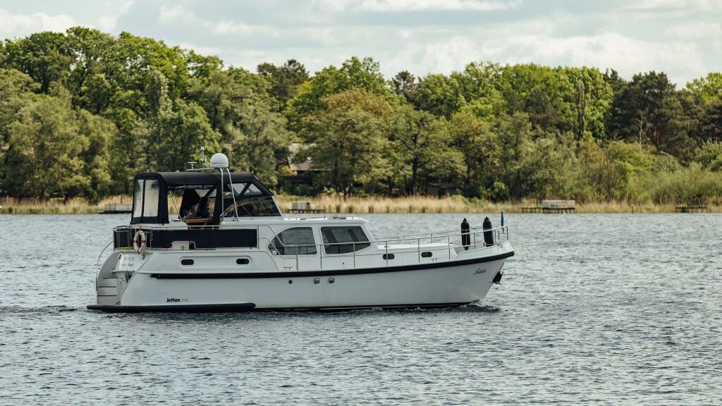Jetten 37 AC "Tilda" mieten bei Yachtcharter Werder