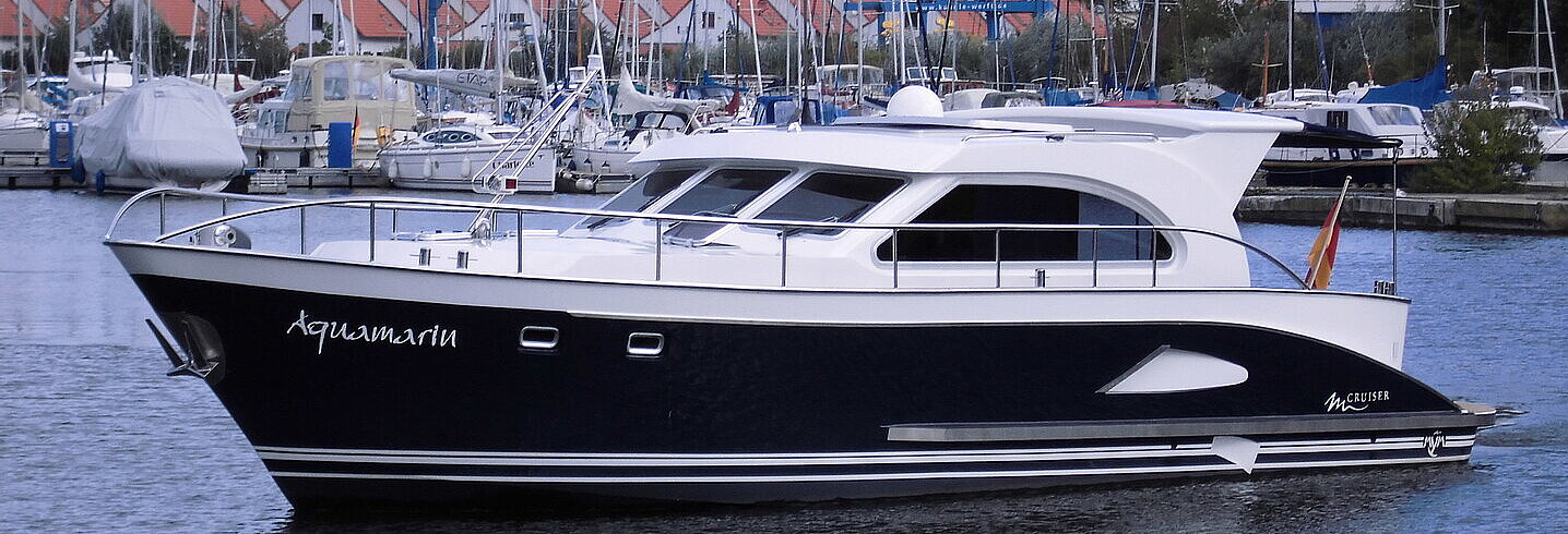Aquamarin - M-Cruiser 125 mieten bei Müritz-Yacht-Management
