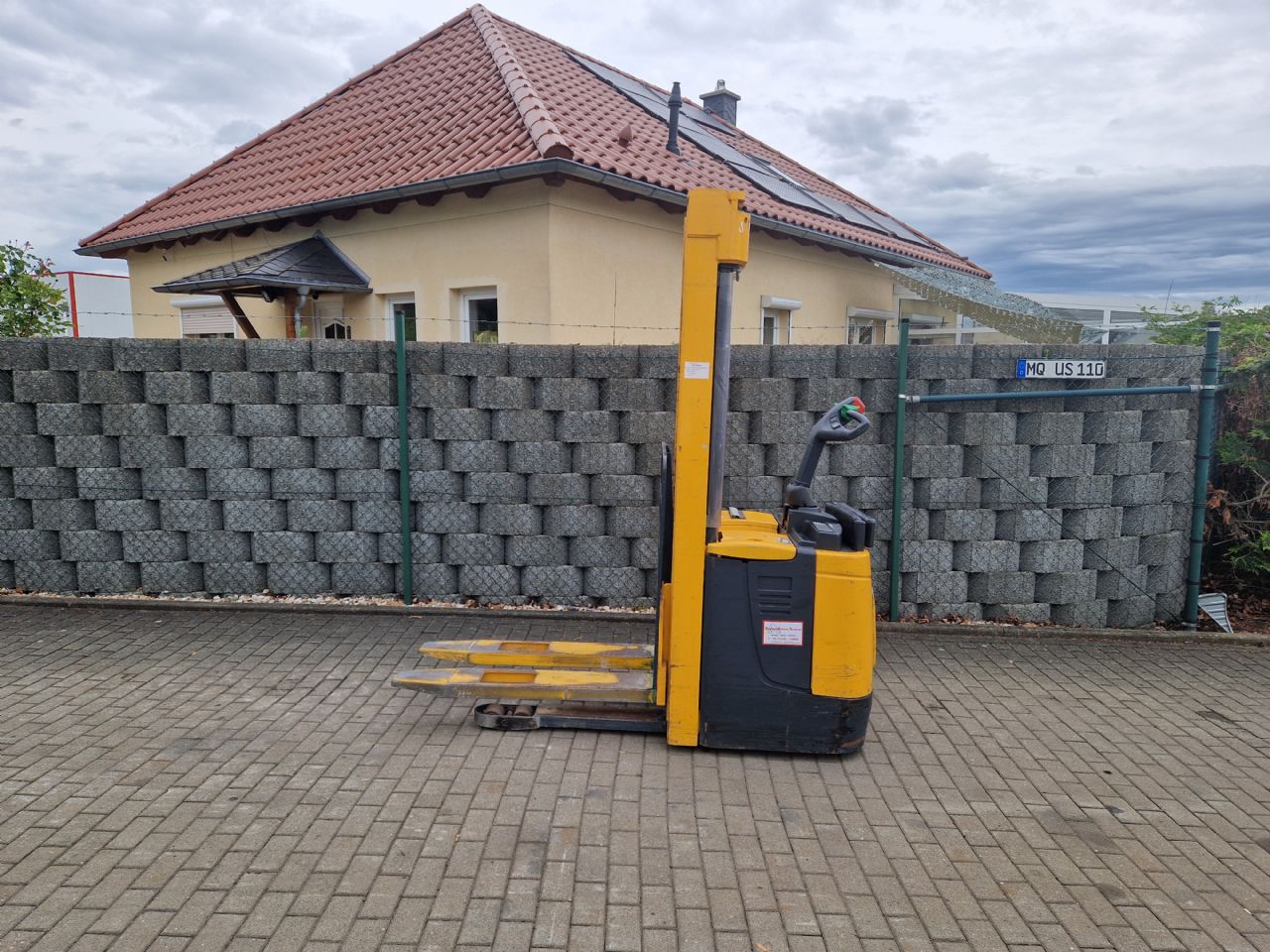Jungheinrich ERC216 mieten bei Stapler-Service Schütze
