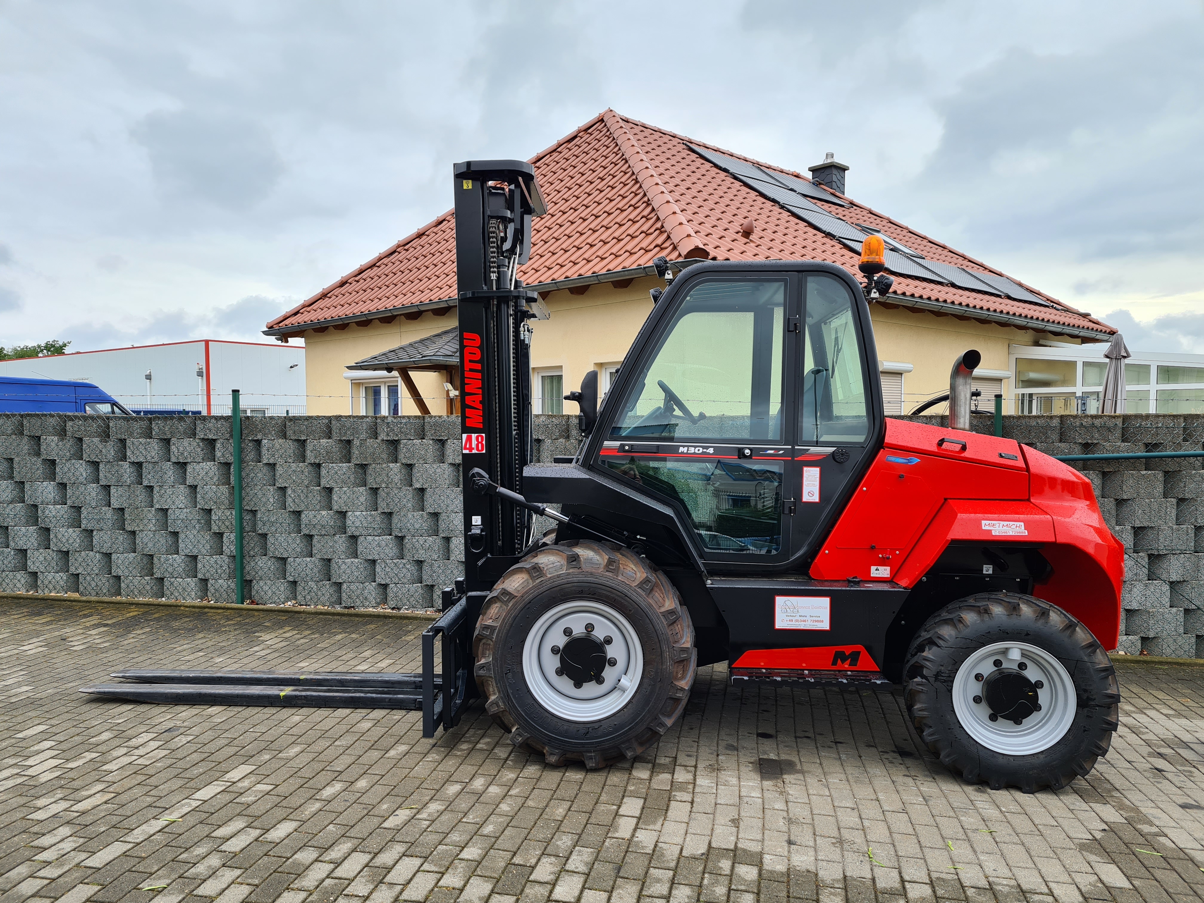 Manitou M30.4 mieten bei Stapler-Service Schütze
