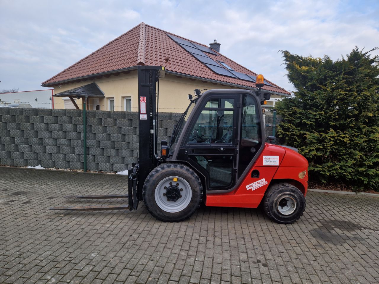 Manitou MSI30D mieten bei Stapler-Service Schütze