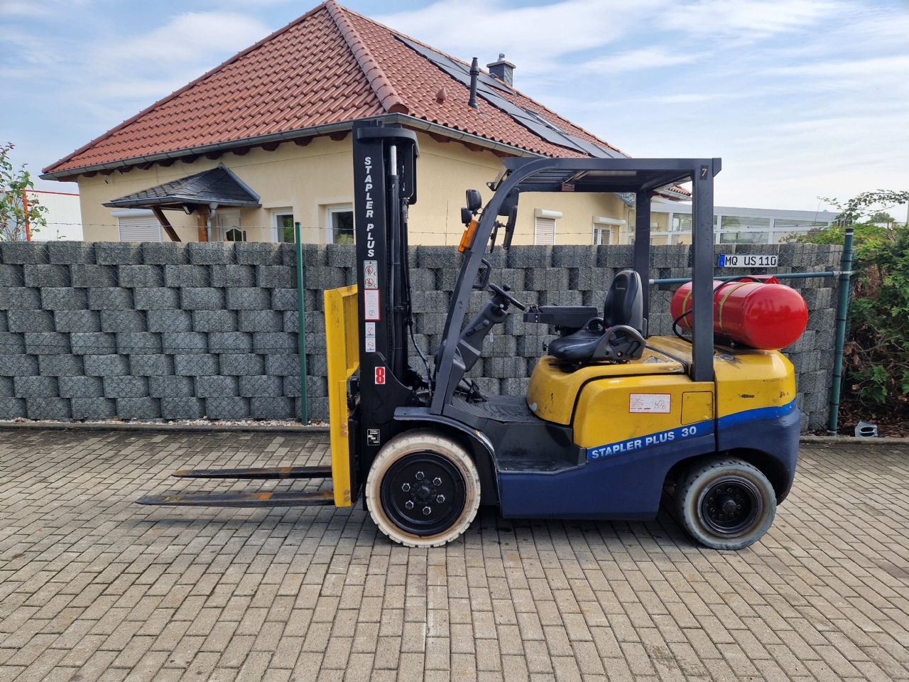 TCM FG30T3VM350 mieten bei Stapler-Service Schütze