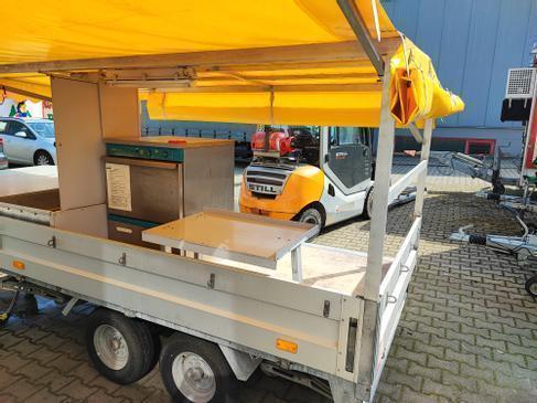 Spülmobil mieten – Einachsanhänger mit Gewerbespülmaschine, gelbe Plane – 4