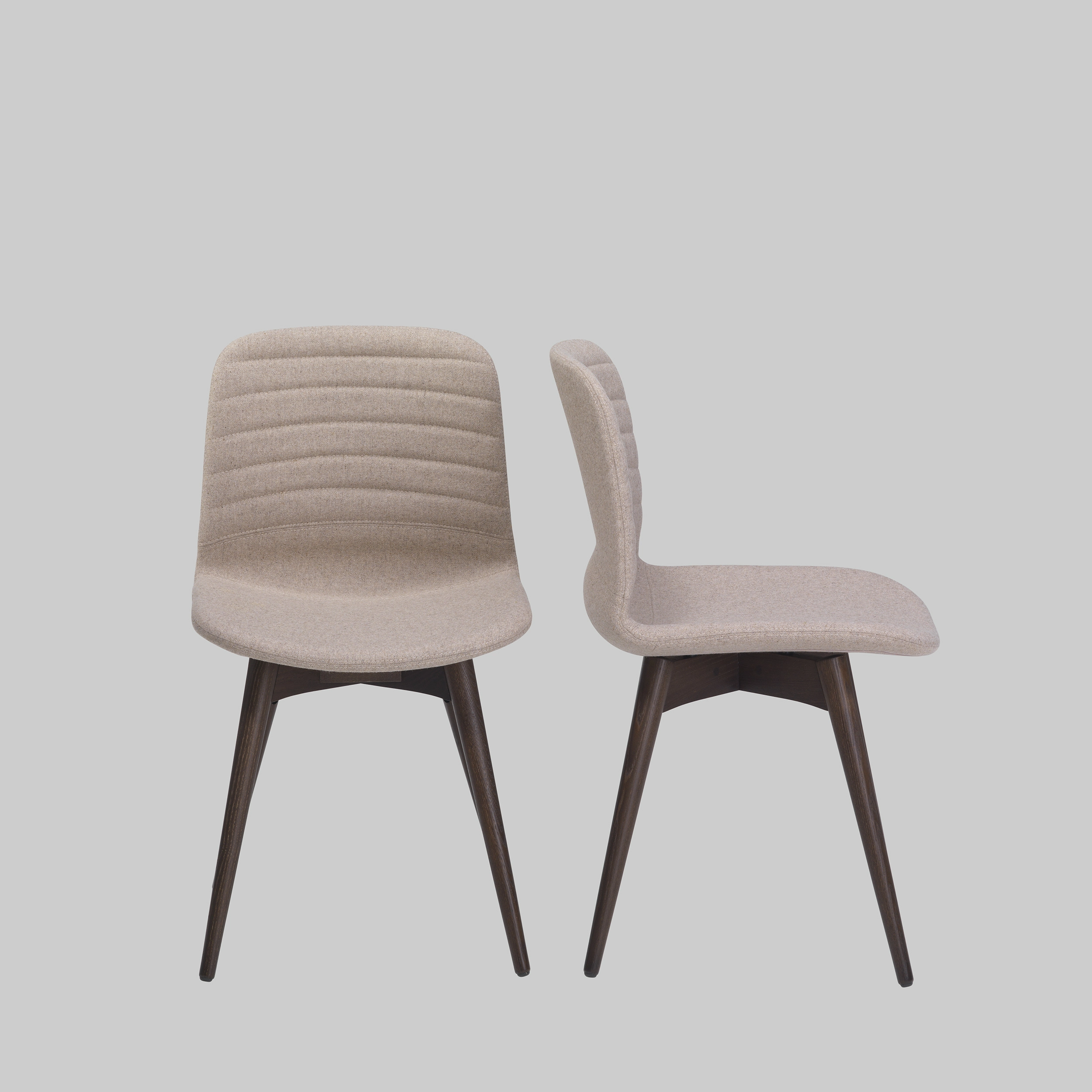 Stuhl LIU Braun / Esche mieten bei ADEXPO
