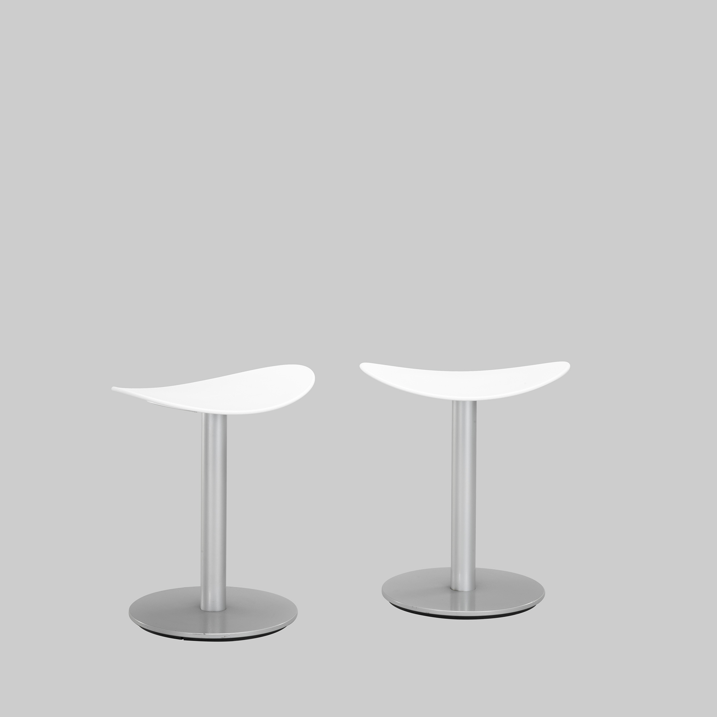 Hocker COMA Weiss / Aluminium mieten bei ADEXPO