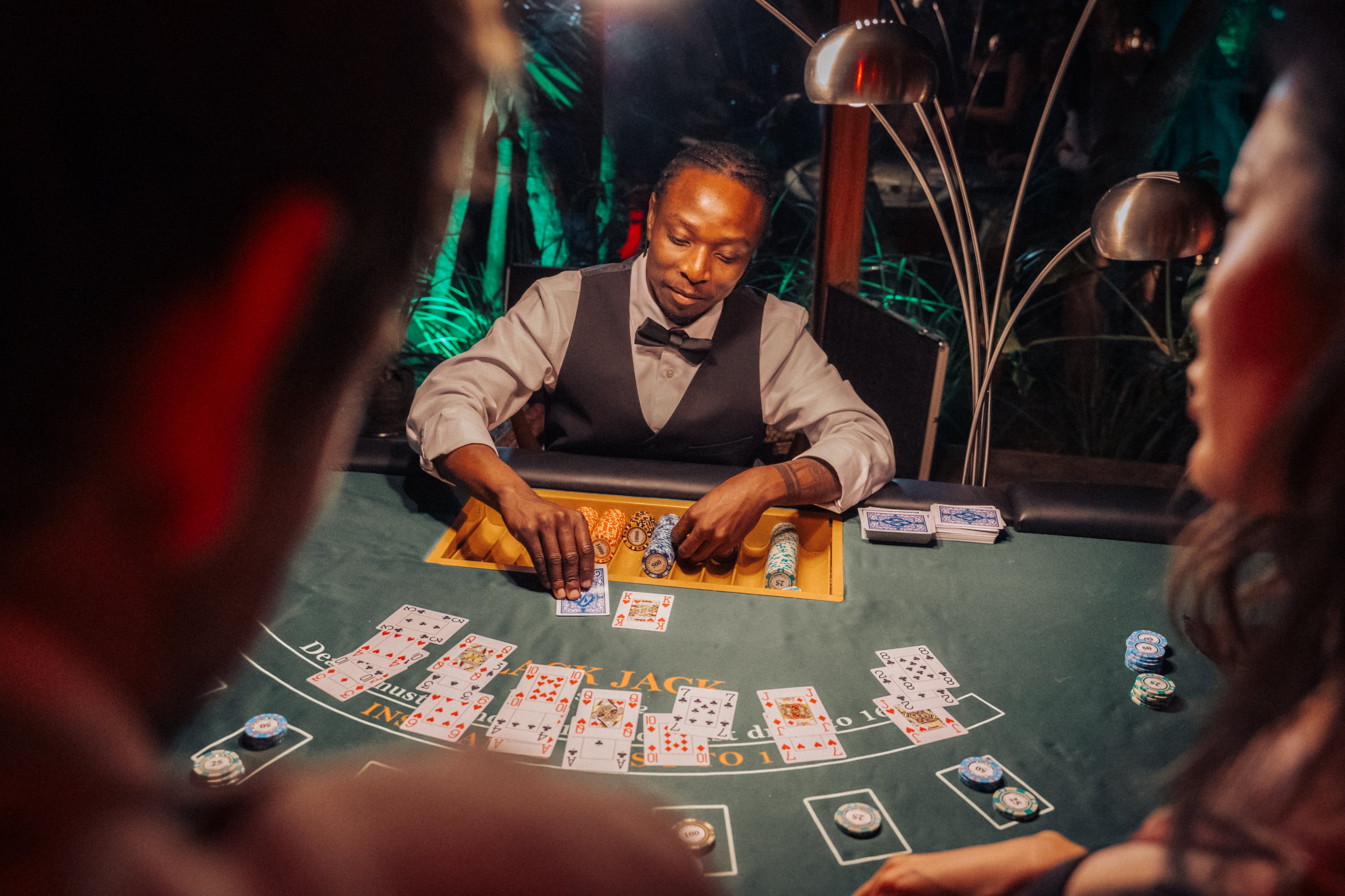 Mobiles Casino mieten – Black Jack, Roulette & Poker mit Croupiers für Events