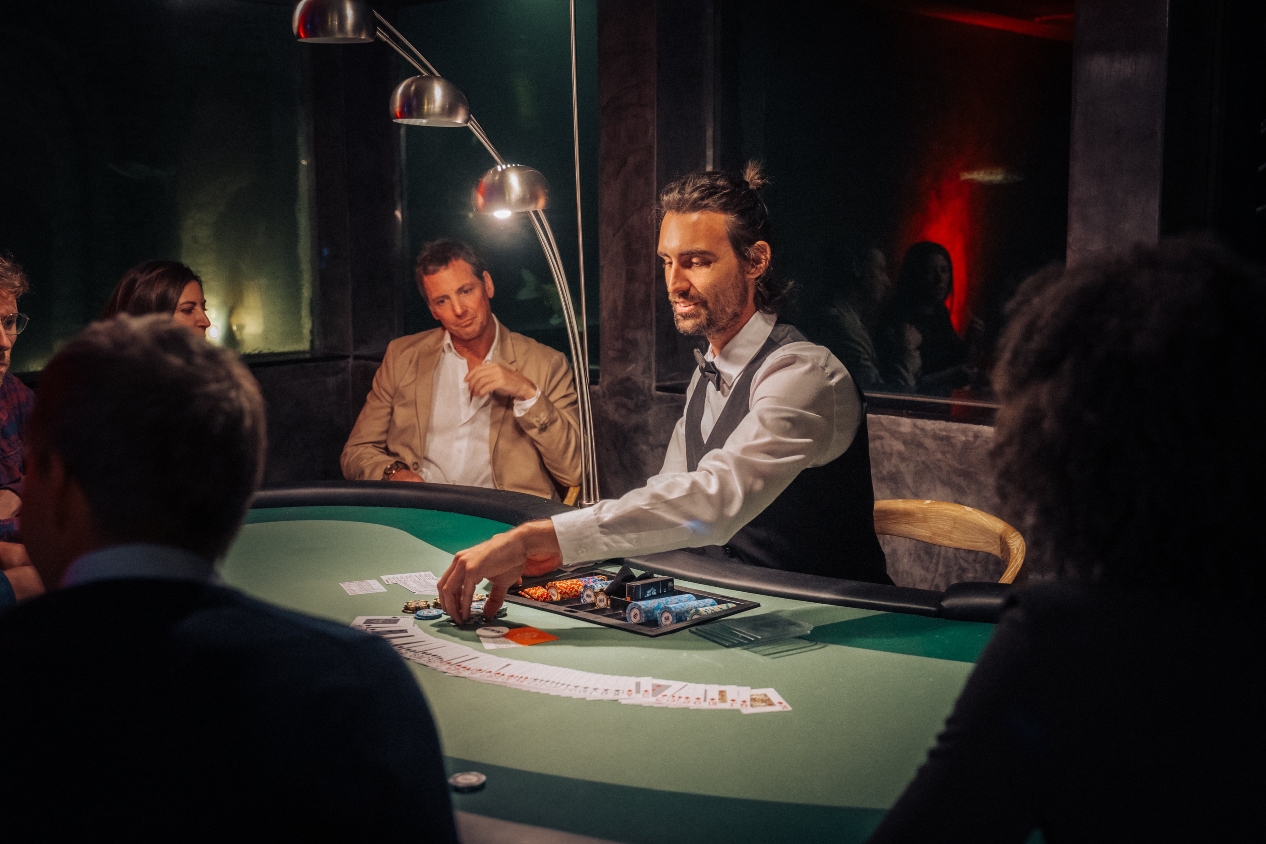 Pokertisch mieten inkl. Dealer / Croupier – Pokerturnier für Ihr Event