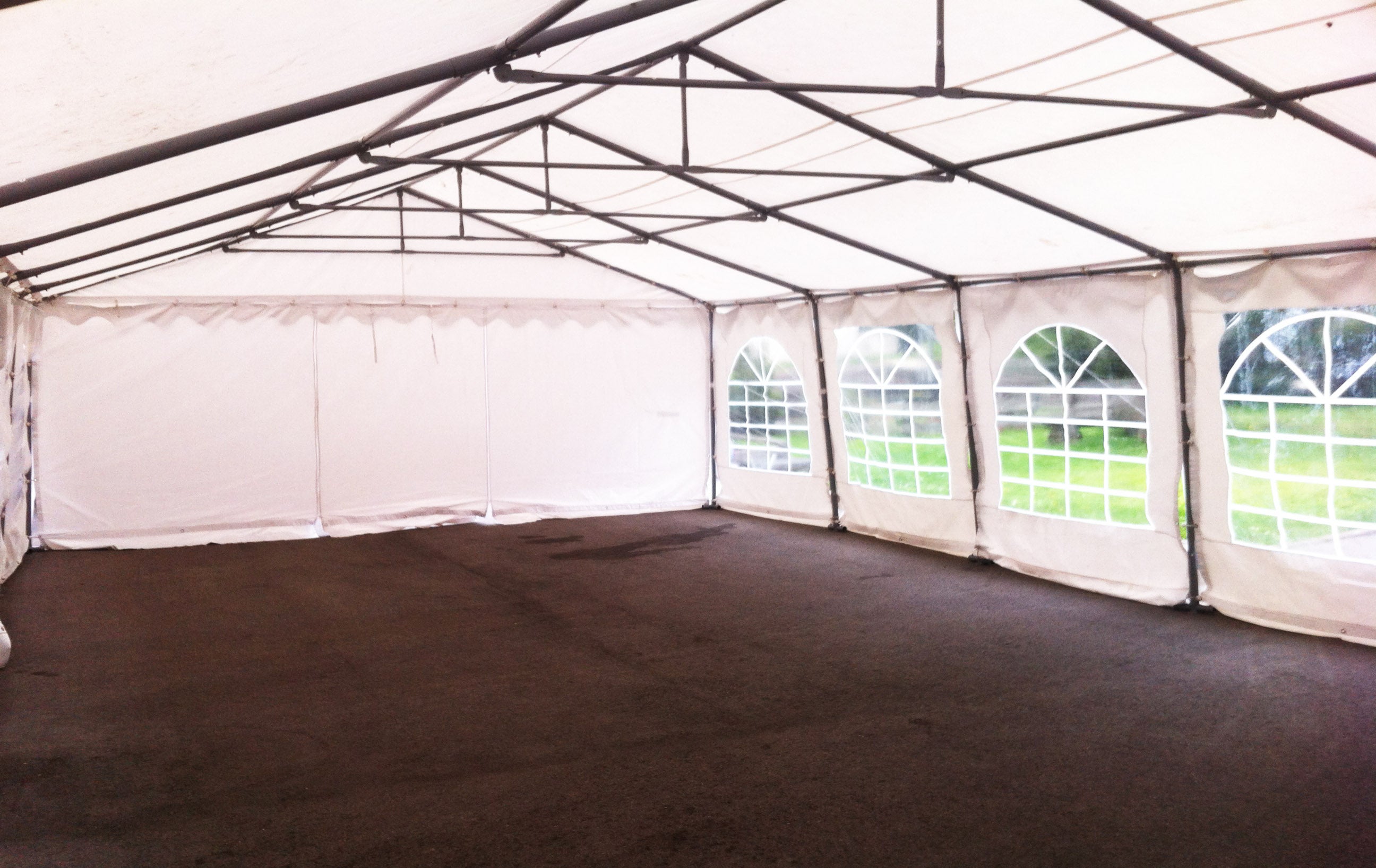 Partyzelt mieten 6 x 8 m inkl. Seitenteile mit Fenster – bis 100 Gäste – 2