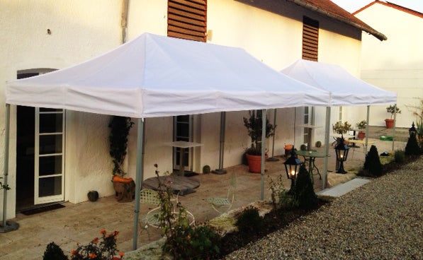 Faltzelt / Partyzelt mieten 6 x 6 m inkl. Seitenteile – bis 80 Gäste