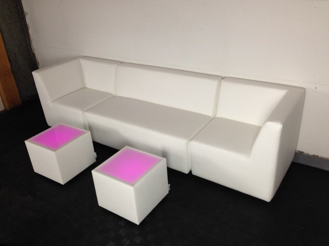LED Akku Loungetisch 40x40cm mit Glasplatte weiß – 2