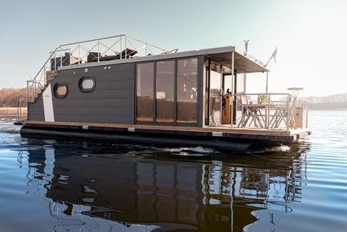 my Seahouse 1 Luxus Hausboote mieten auf der Mecklenburgischen Seenplatte! Führerscheinfrei! – 2