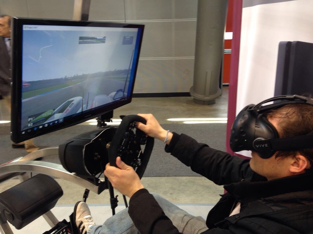 VR Rennsimulator mieten – High-End Racing-Simulator im Edelstahl-Design – 2
