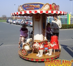 Nostalgie “ Flat roof “ Karussell mieten bei TOBERLAND