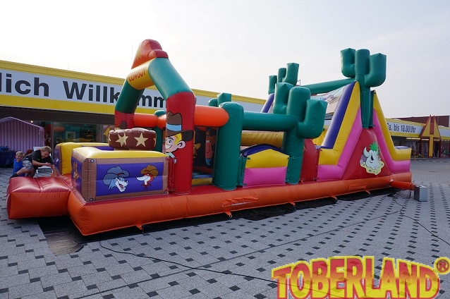 Hindernisbahn mieten bei TOBERLAND