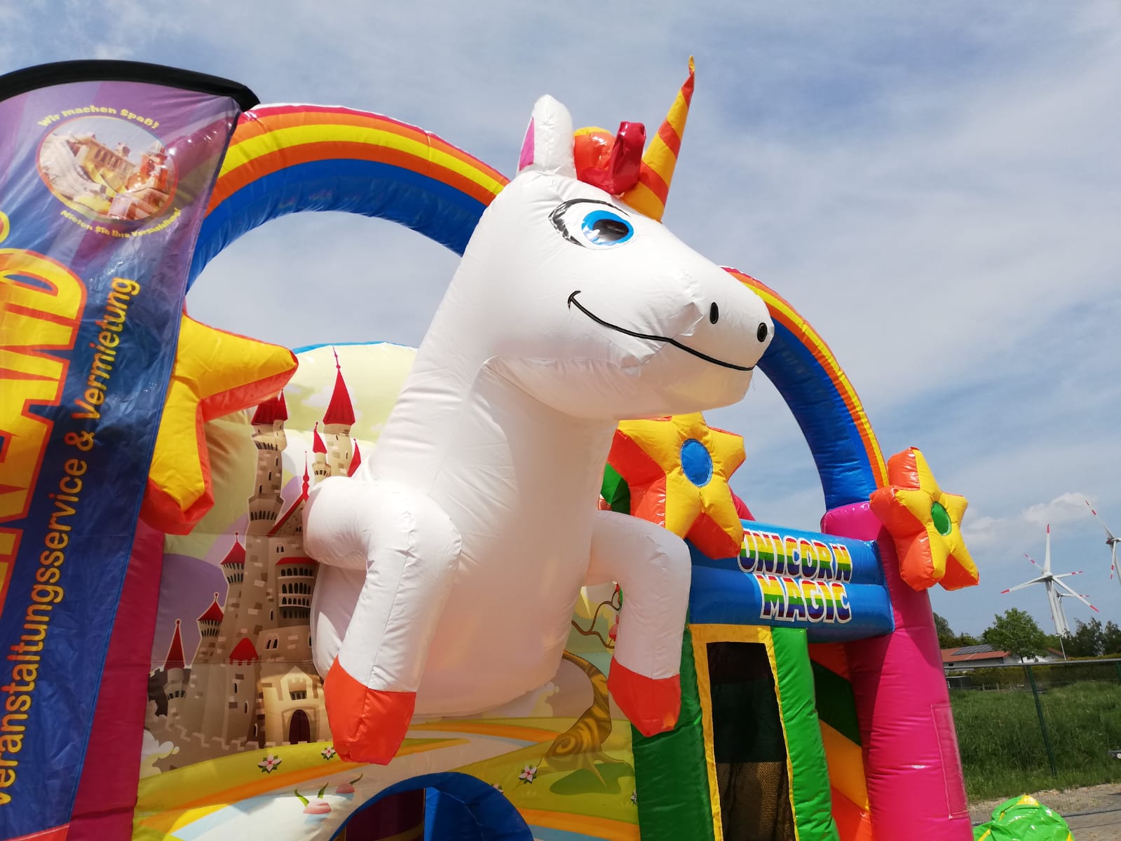 Hüpfburg Deluxe Einhorn mieten bei TOBERLAND