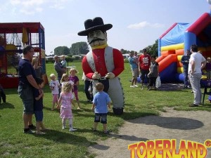 Werbefiguren mieten bei TOBERLAND