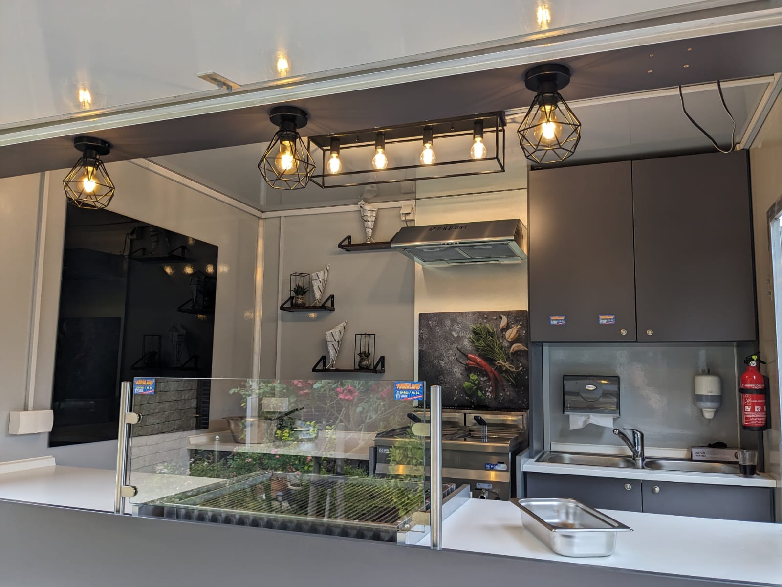Imbisswagen / Foodtrailer VIP mieten bei TOBERLAND