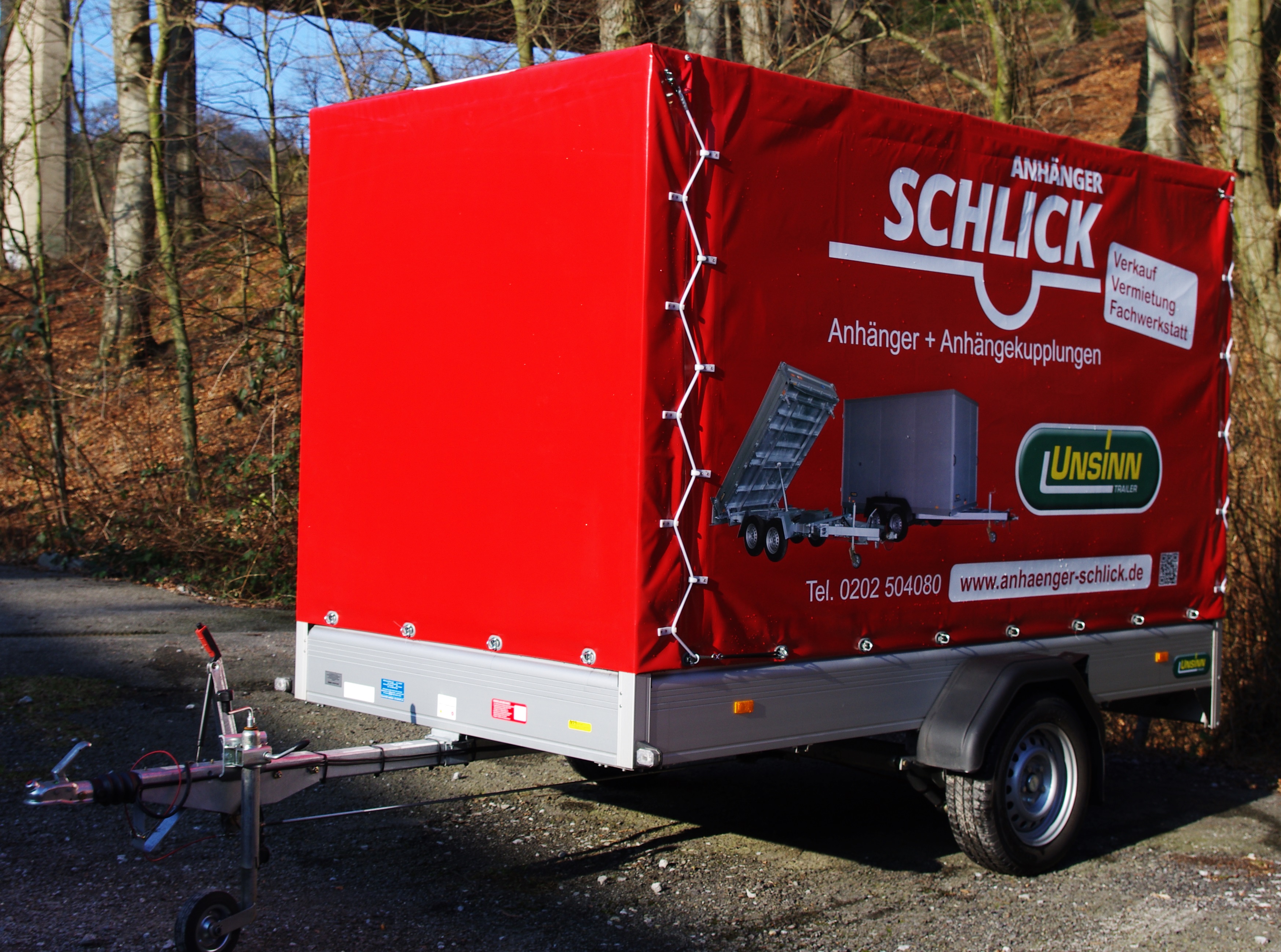 Mietanhaenger Gruppe D (1300 kg) Hochplane 100 km/h, 300 x 150 x 180 cm mieten mieten
