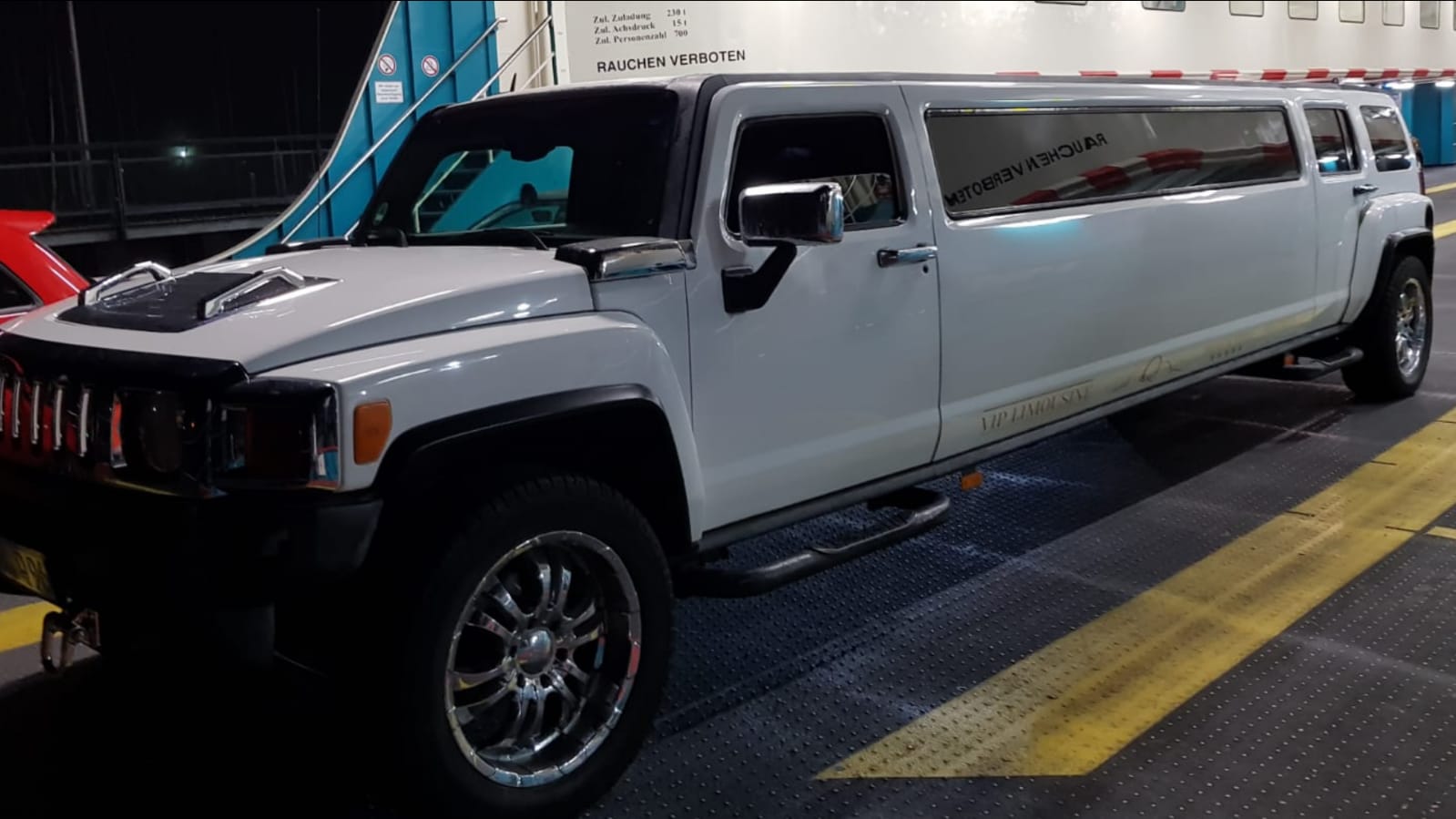Stretchlimousine leihen – Hummer H3, Chrysler C300 & Mercedes Oldtimer als Hochzeitsfahrzeug – 3