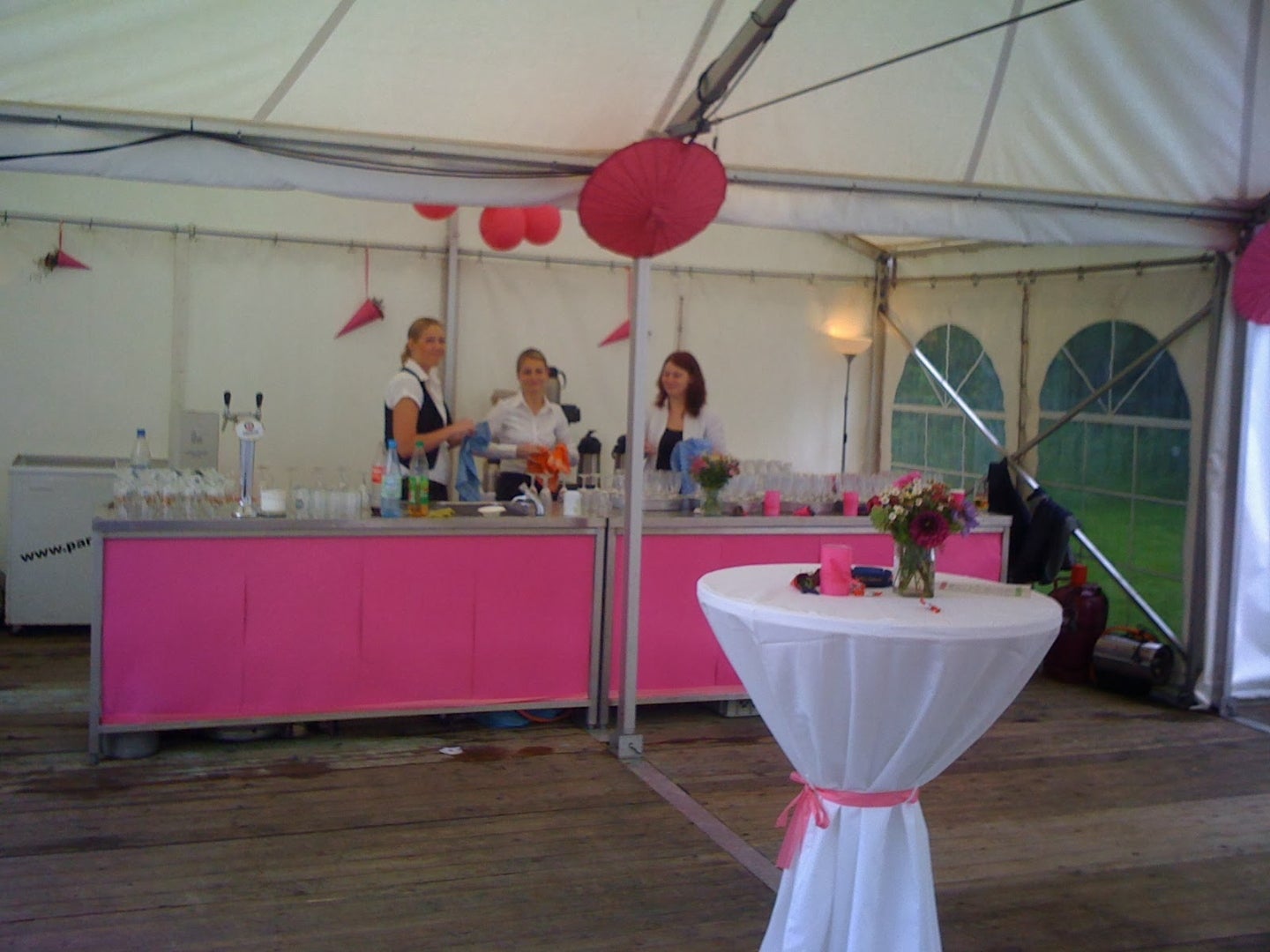 Ausschanktheke mieten - Zapftheke/Biertheke 2 m, beschriftbar