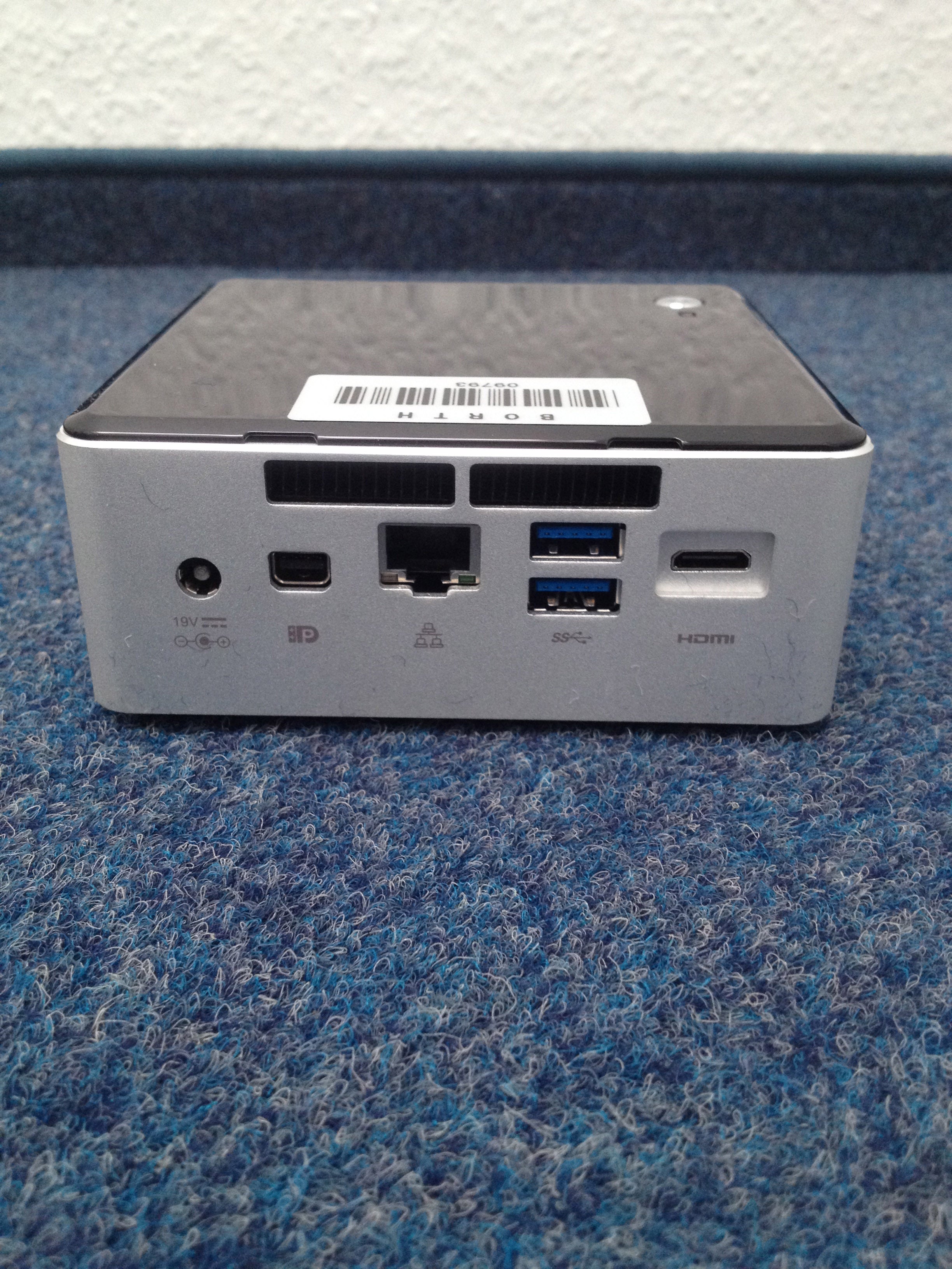 Mini-PC Intel NUC-Kit NUC5i7RYH mieten – Core i7, Windows-10-kompatibel