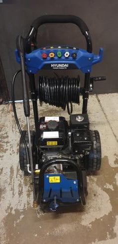 Hyundai Benzin-Hochdruckreiniger mieten – 7 PS, 180 bar, 20 m Schlauch