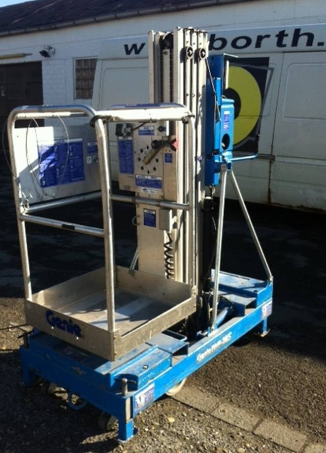 Personenlift mieten – Arbeitshöhe 6,24 m, Korblast bis 159 kg – 2