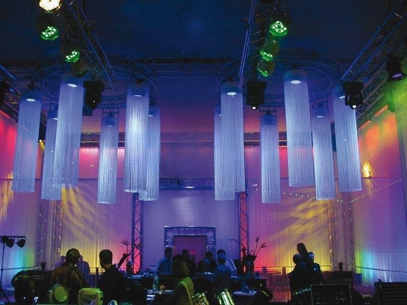Fadenvorhang 4m mit Halterung mieten in Chemnitz – Eventtechnik