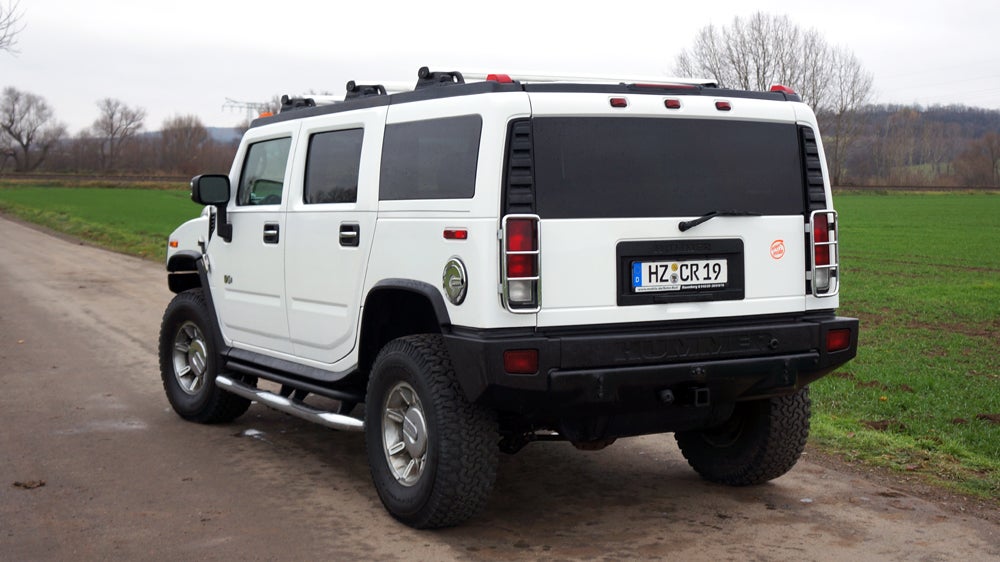 Hummer H2 mieten – weißer V8-Gigant mit 398 PS – 3