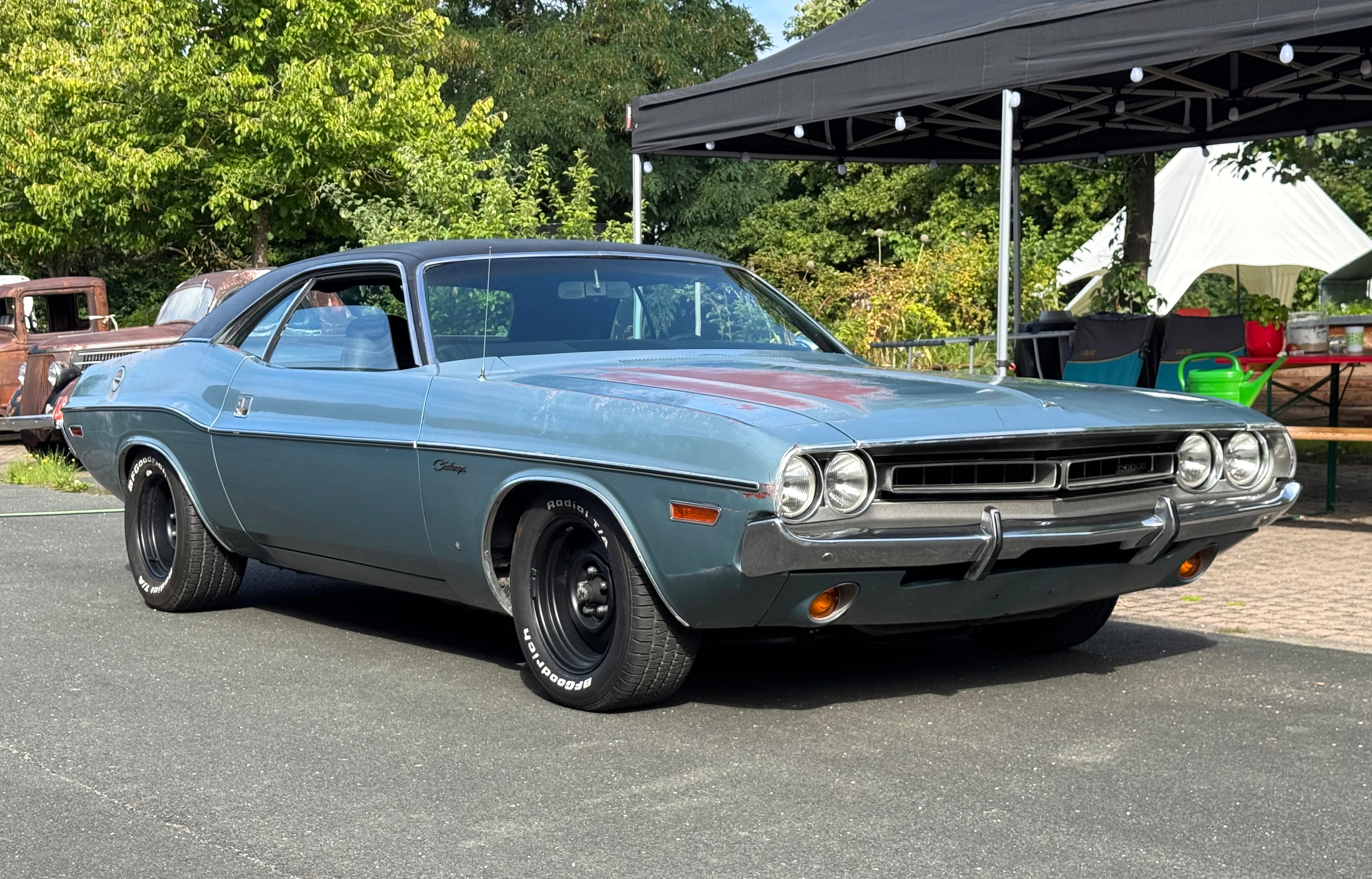 Dodge Challenger 1971 mieten – V8 Muscle-Car im Patina-Look