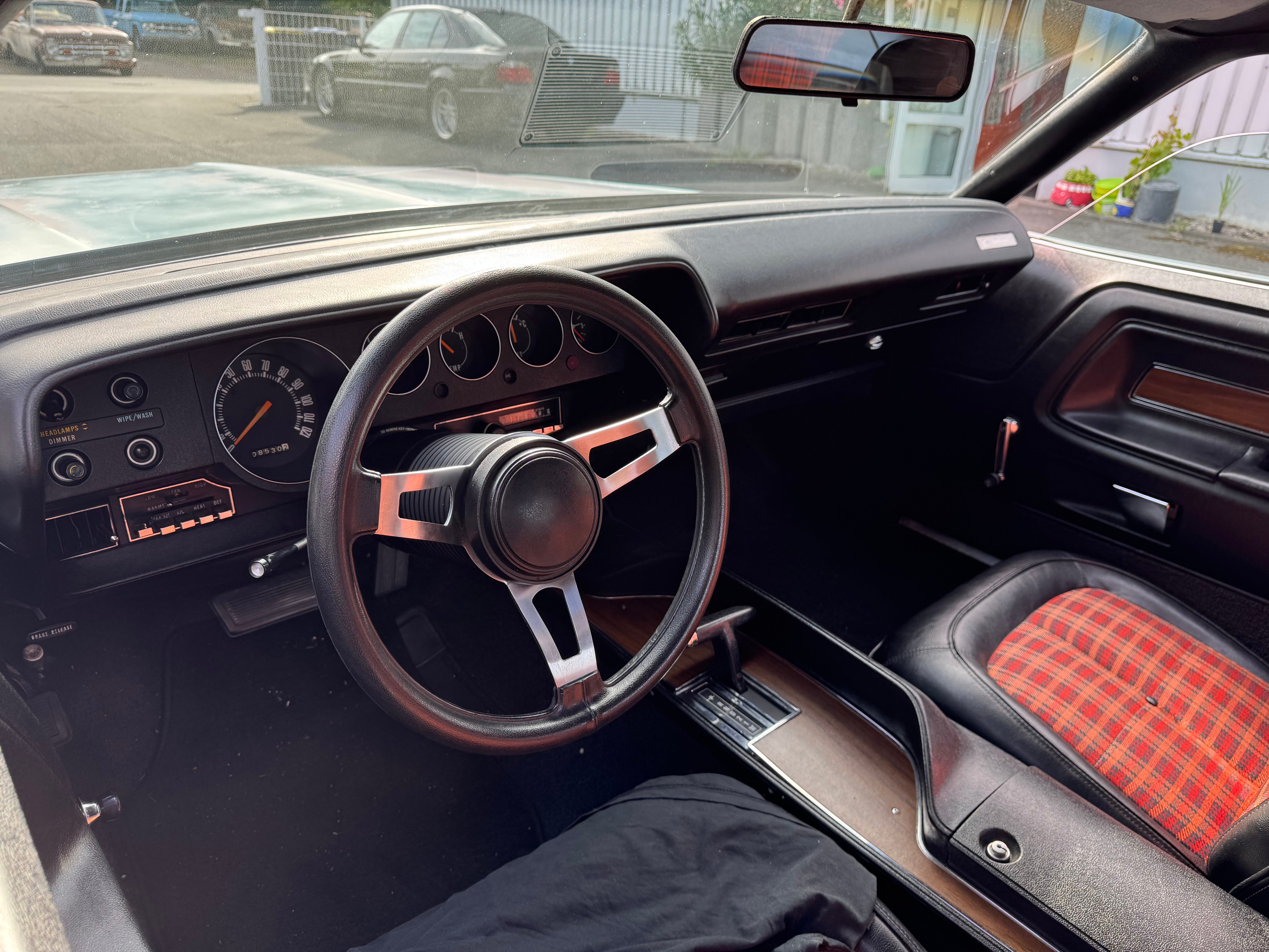 Dodge Challenger 1971 mieten – V8 Muscle-Car im Patina-Look – 2