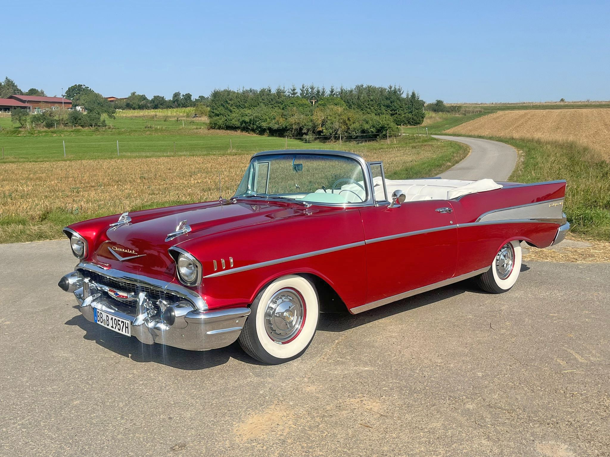 Chevrolet Bel Air Cabrio 1957 mieten – restaurierter V8 Klassiker